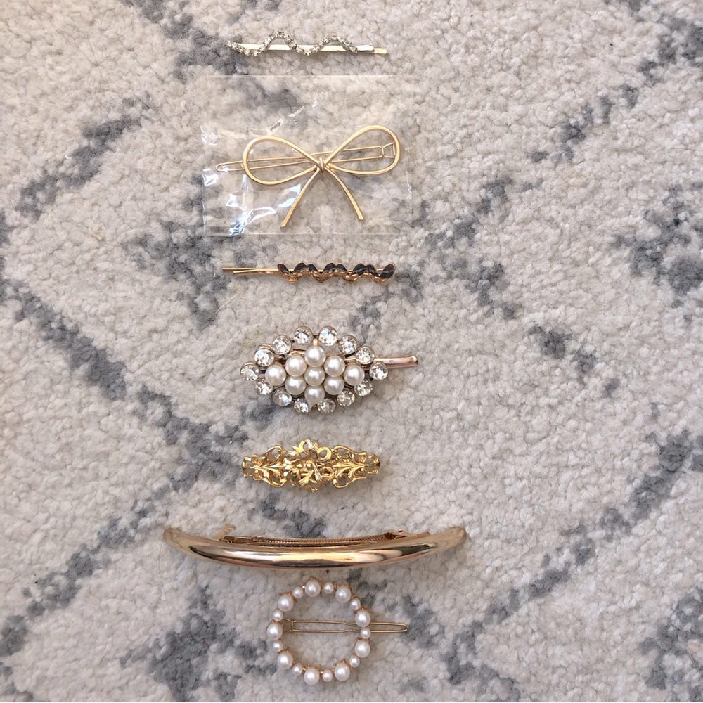 Assorted hair and scarf accessories lot